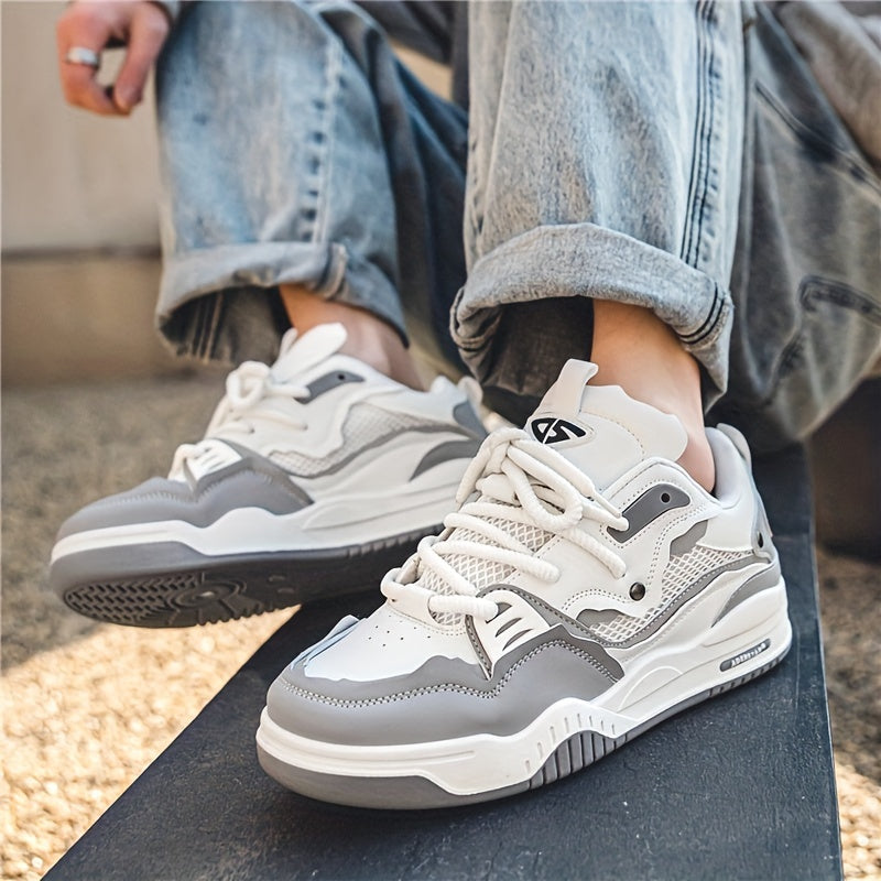 Cuthbert - Lage herensneaker met contrastdetails en sportieve zool