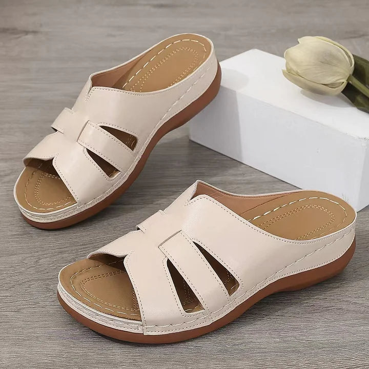 Hedwig -Dames slippers met uitgesneden band