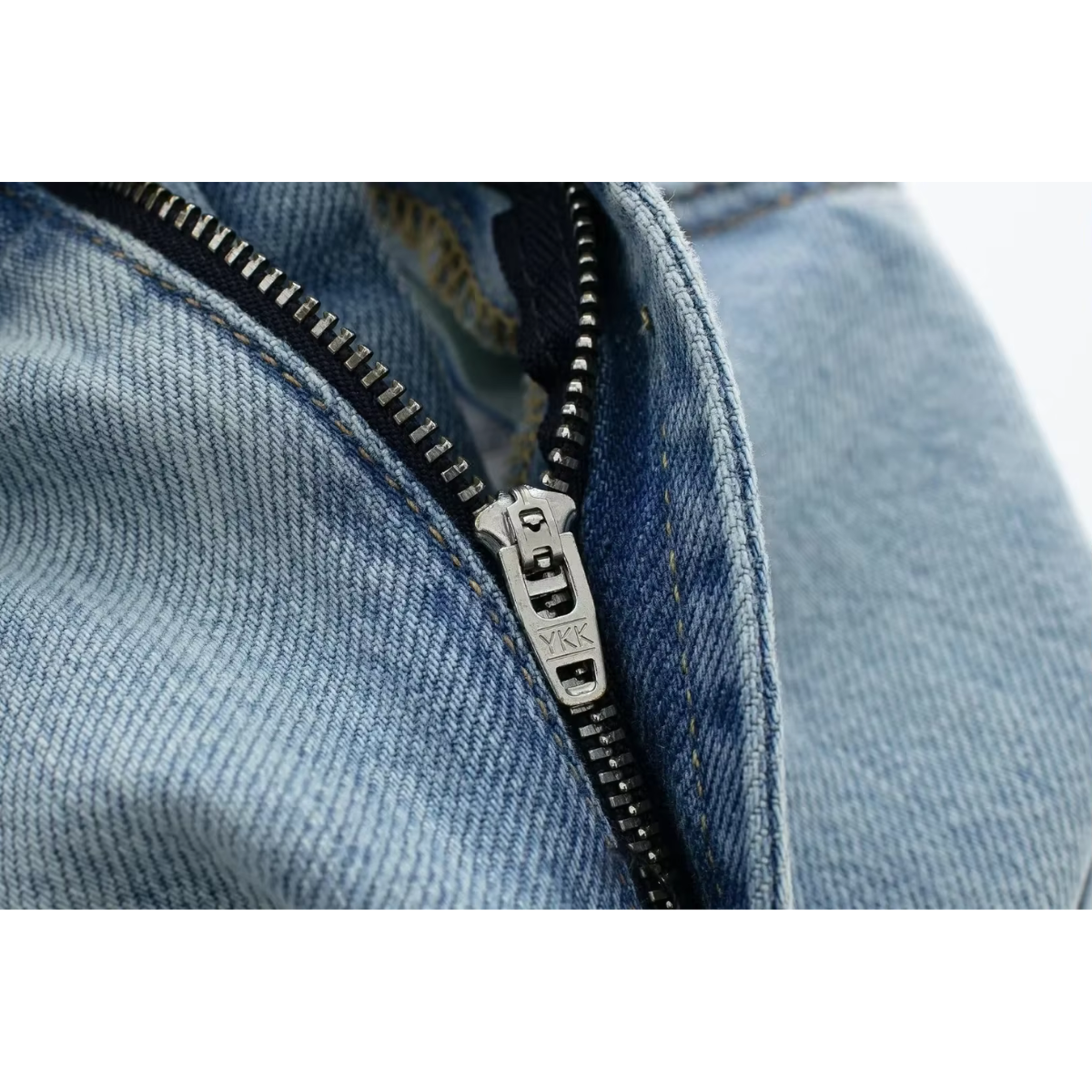 Morina - Lichtblauwe denim jeans met hoge taille voor dames