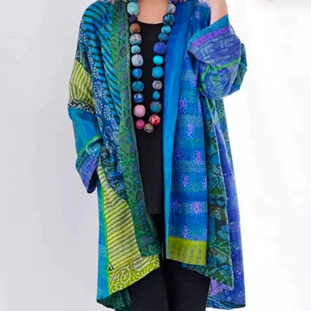 Lorena – Losvallende kimono voor dames met kleurrijke etnische print