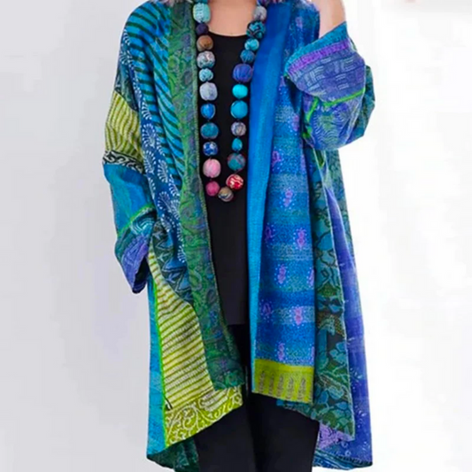 Lorena – Losvallende kimono voor dames met kleurrijke etnische print