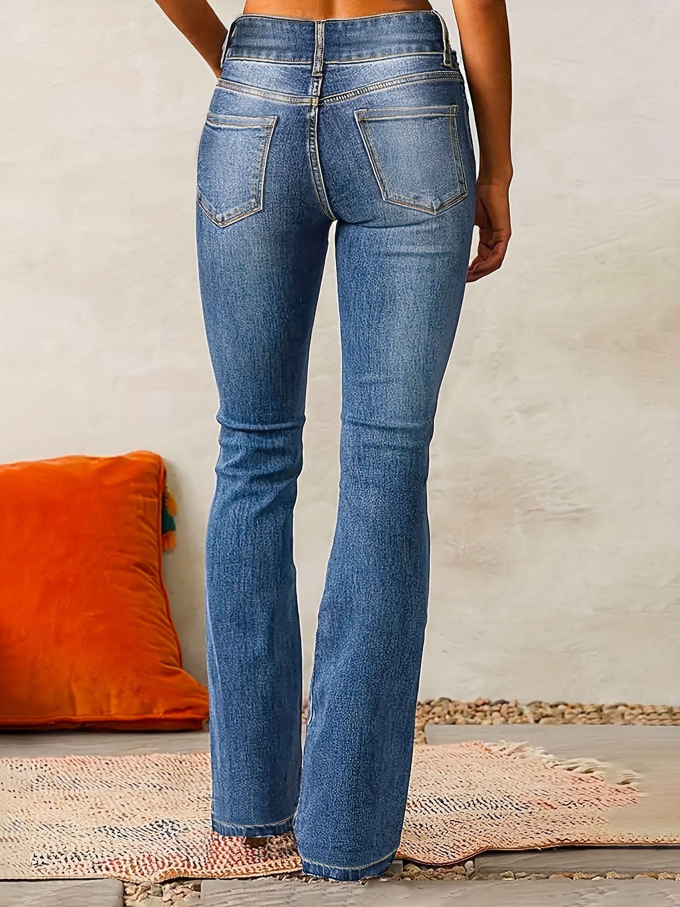 Bogdana - High-waist flared jeans voor dames met dubbele knoopsluiting