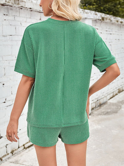 Sylwia - Geribbelde dames lounge set met short en T-shirt