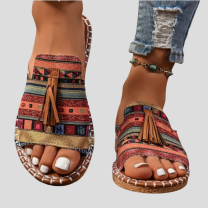 Carole - Dames sandalen met sierkwastje en handgestikte zool
