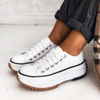 Alyce - Casual sneakers met vetersluiting