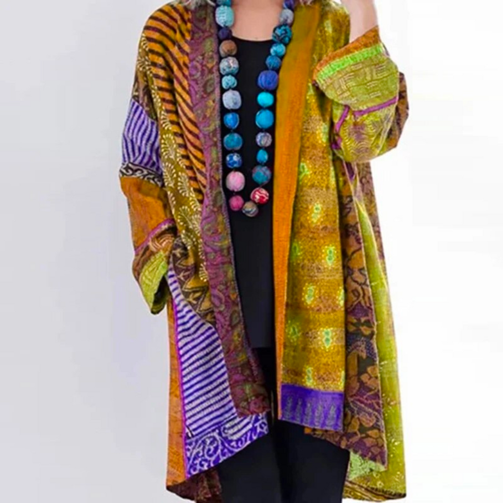Lorena – Losvallende kimono voor dames met kleurrijke etnische print