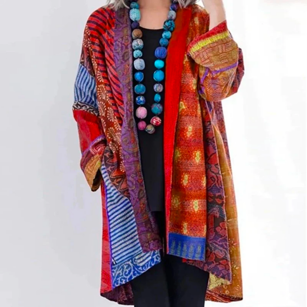 Lorena – Losvallende kimono voor dames met kleurrijke etnische print