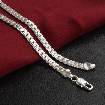 Herenketting met platte schakel en zilveren glans