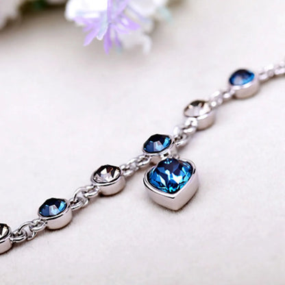 Damesarmband met hartvormige kristallen