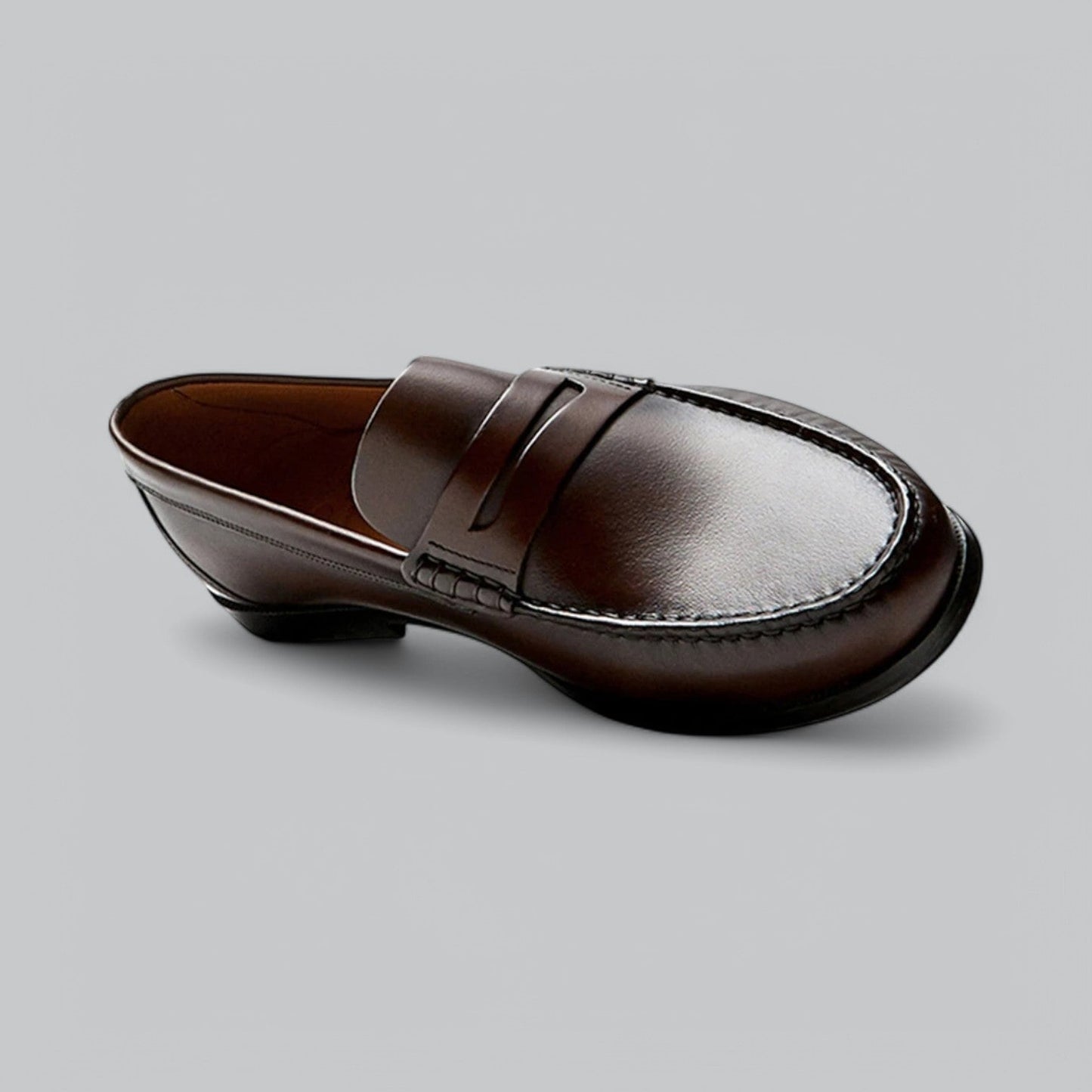 Tancred - Herenloafers met strakke belijning en klassieke afwerking
