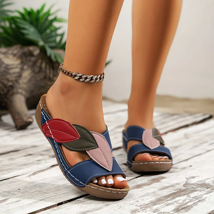 Klaudia - Comfort dames sandalen met gevlochten bladaccent