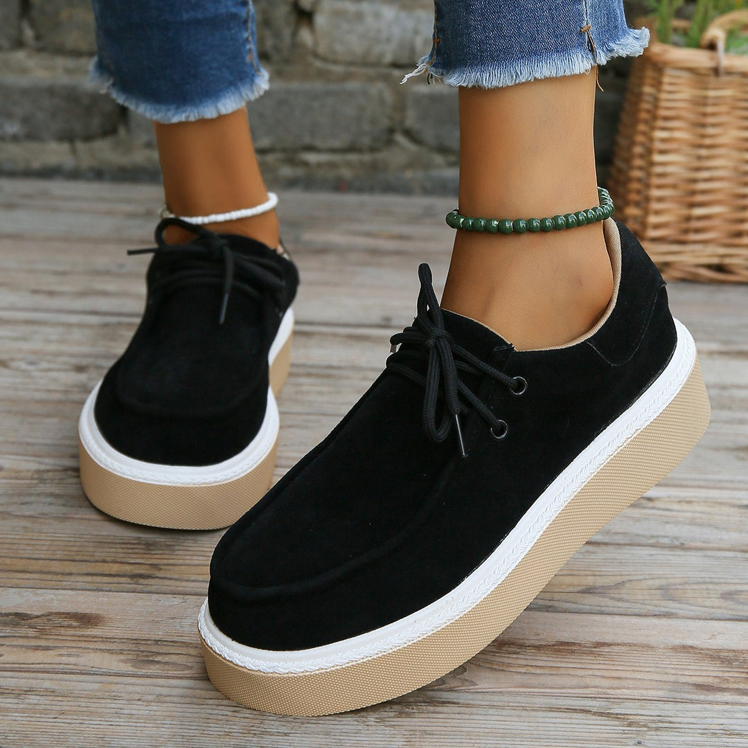 Noona - Dames platform veterschoen met suède look en verhoogde zool