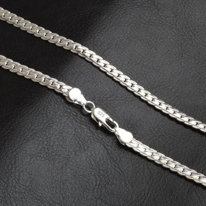 Herenketting met platte schakel en zilveren glans
