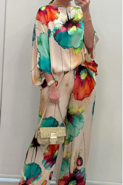 Teresa – Luxe damespak met expressieve bloemenprint