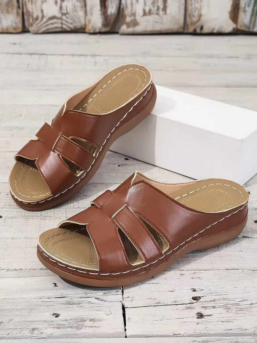 Hedwig -Dames slippers met uitgesneden band