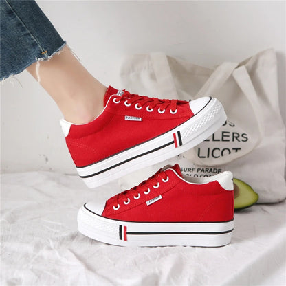 Fadila - Dames platform sneakers met minimalistische zooldetails