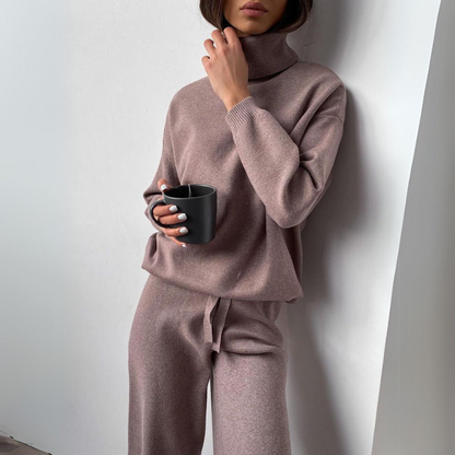 Thais - Comfortabele lounge set met coltrui voor dames