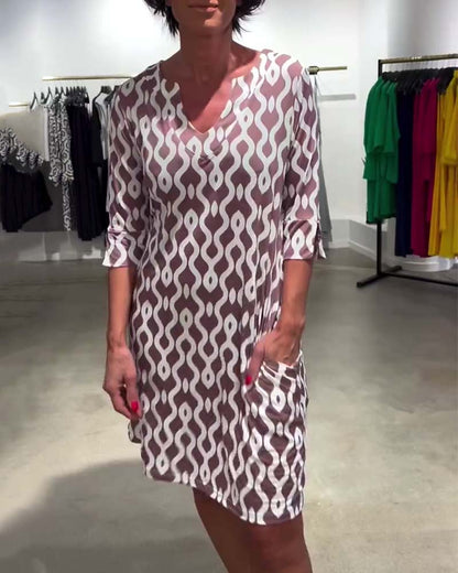 Ludmila - Zomerjurk met grafische print en v-hals voor dames
