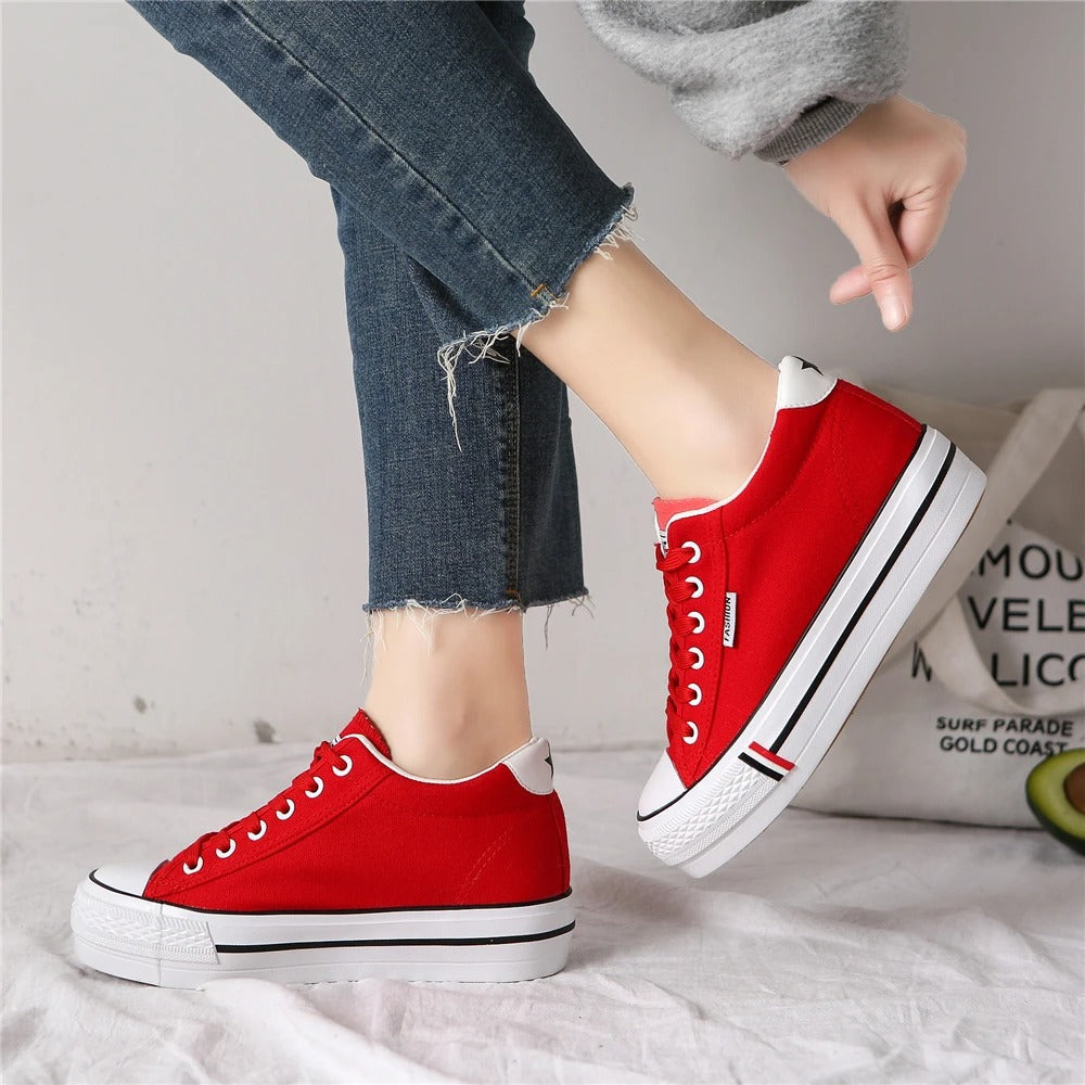 Fadila - Dames platform sneakers met minimalistische zooldetails