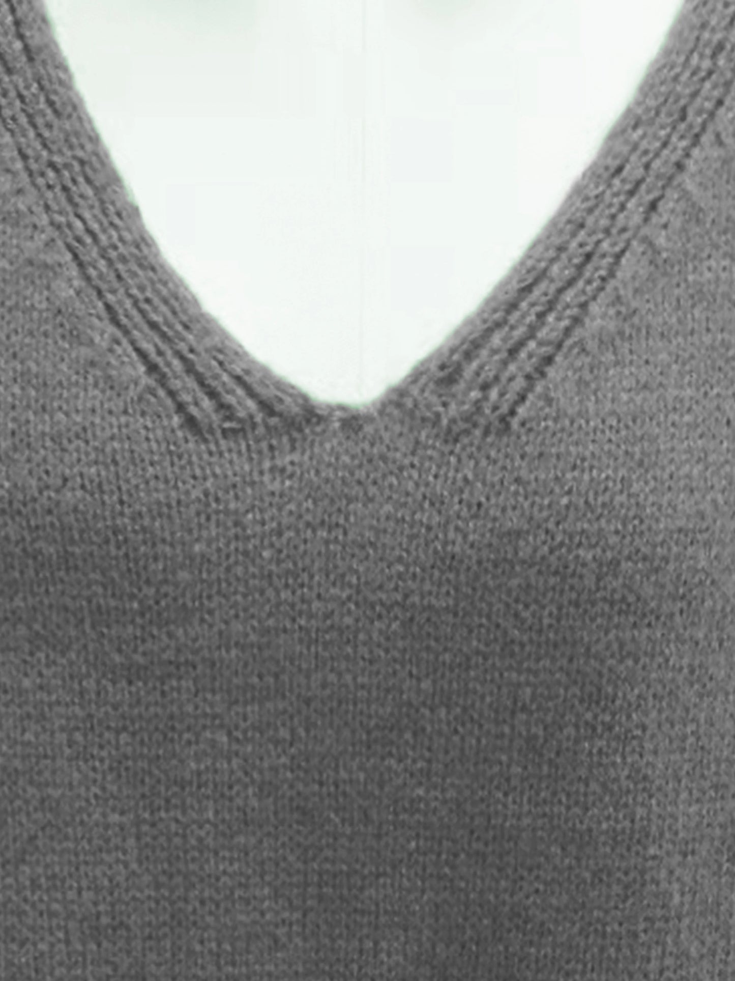 Robbie - Oversized eenvoudige trui met V-hals voor rondingen