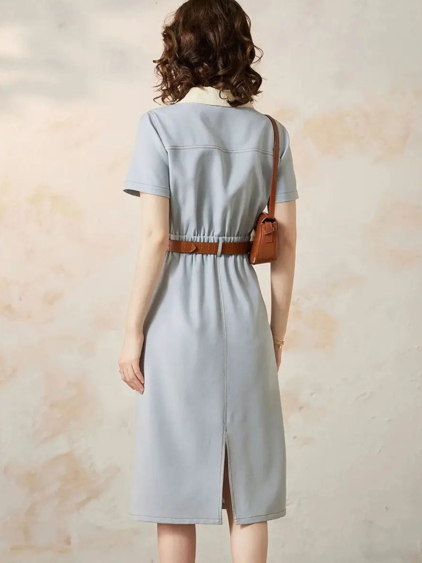 Casilda - Dames overhemdjurk met taille-accent en korte mouwen