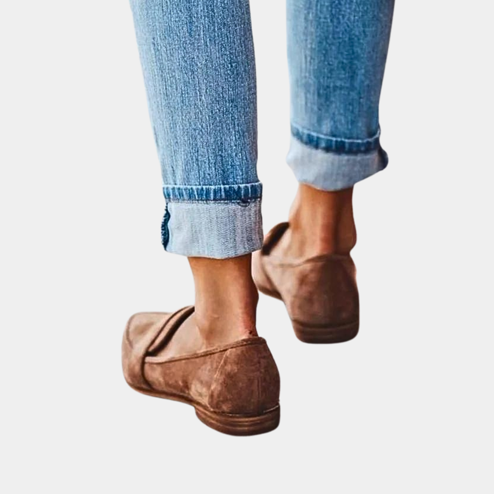 Anca - Puntige dames loafers met brede band en lage instap