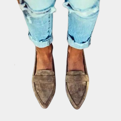Anca - Puntige dames loafers met brede band en lage instap