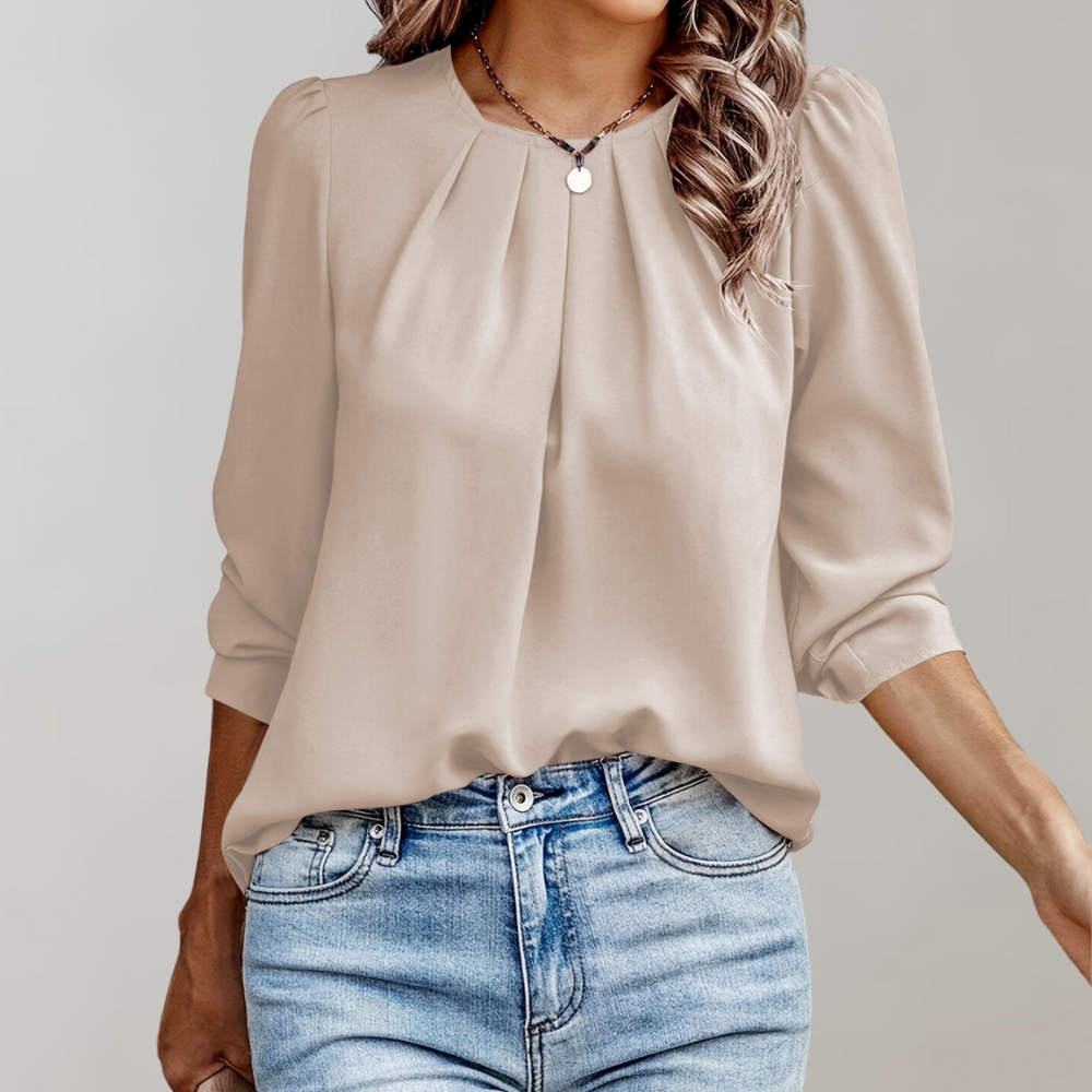 Manuela - Luchtige dames blouse met plooi-accent