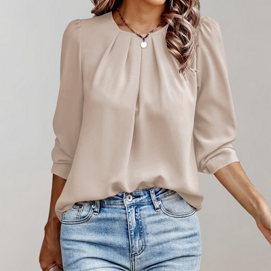 Manuela - Luchtige dames blouse met plooi-accent