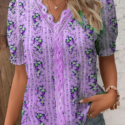 Aino – Elegante V-hals kanten blouse