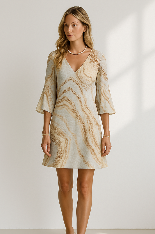 Alba | Classy Korte damesjurk met v-hals en marmerprint