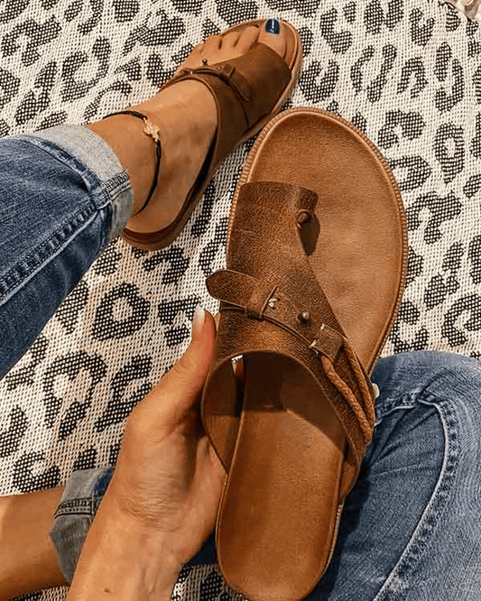 Gweneira - Dames teenslippers met voetbed en verstelbare band