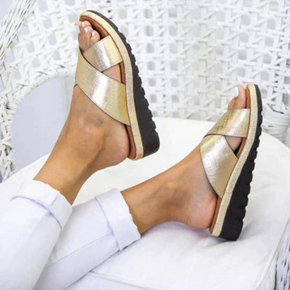 Sophronia - Vrouwelijke sandalen met gekruiste bandjes