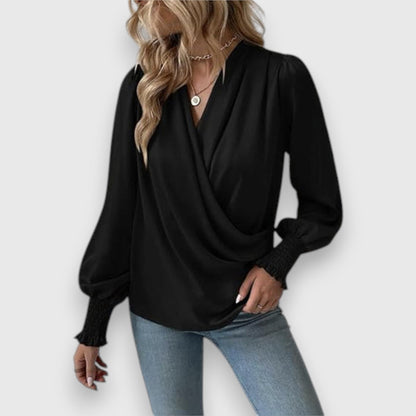 Arianwen - Dames blouse met overslag en geplooide mouwdetails