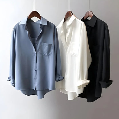 Isa – Losvallende damesblouse met contrasterende kraag