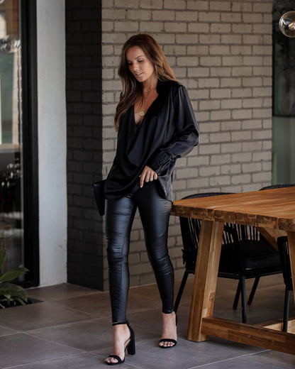 Tessa - Drape blouse zwart satijn