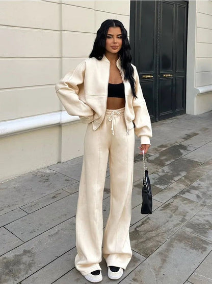 Lucía - Dames lounge set met rechte jogger en cropped bomberjack