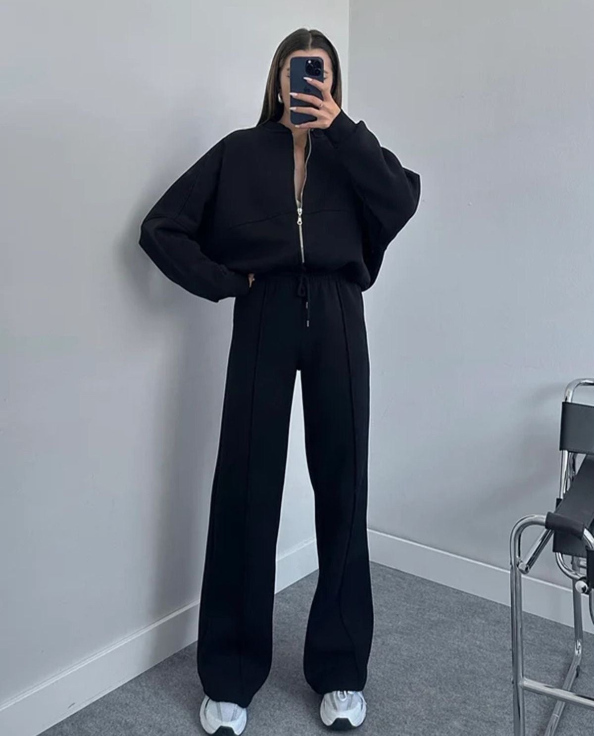 Lucía - Dames lounge set met rechte jogger en cropped bomberjack