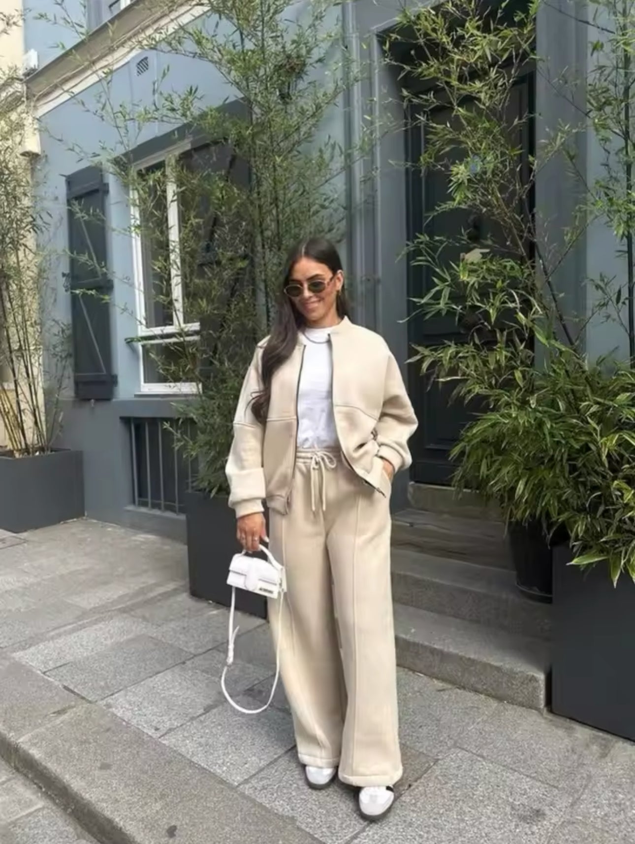 Lucía - Dames lounge set met rechte jogger en cropped bomberjack