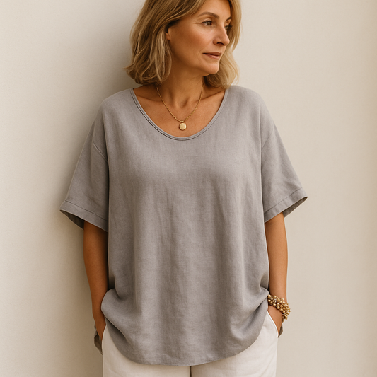 Lotte – Losvallende basic top met ronde hals voor dames