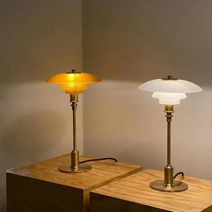 Retro tafellamp met warme sfeerverlichting