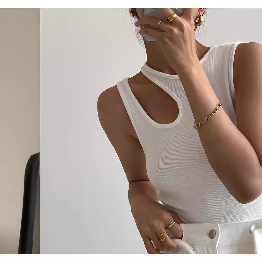 Sabatina - Asymmetrische tanktop met cut-out halslijn voor dames