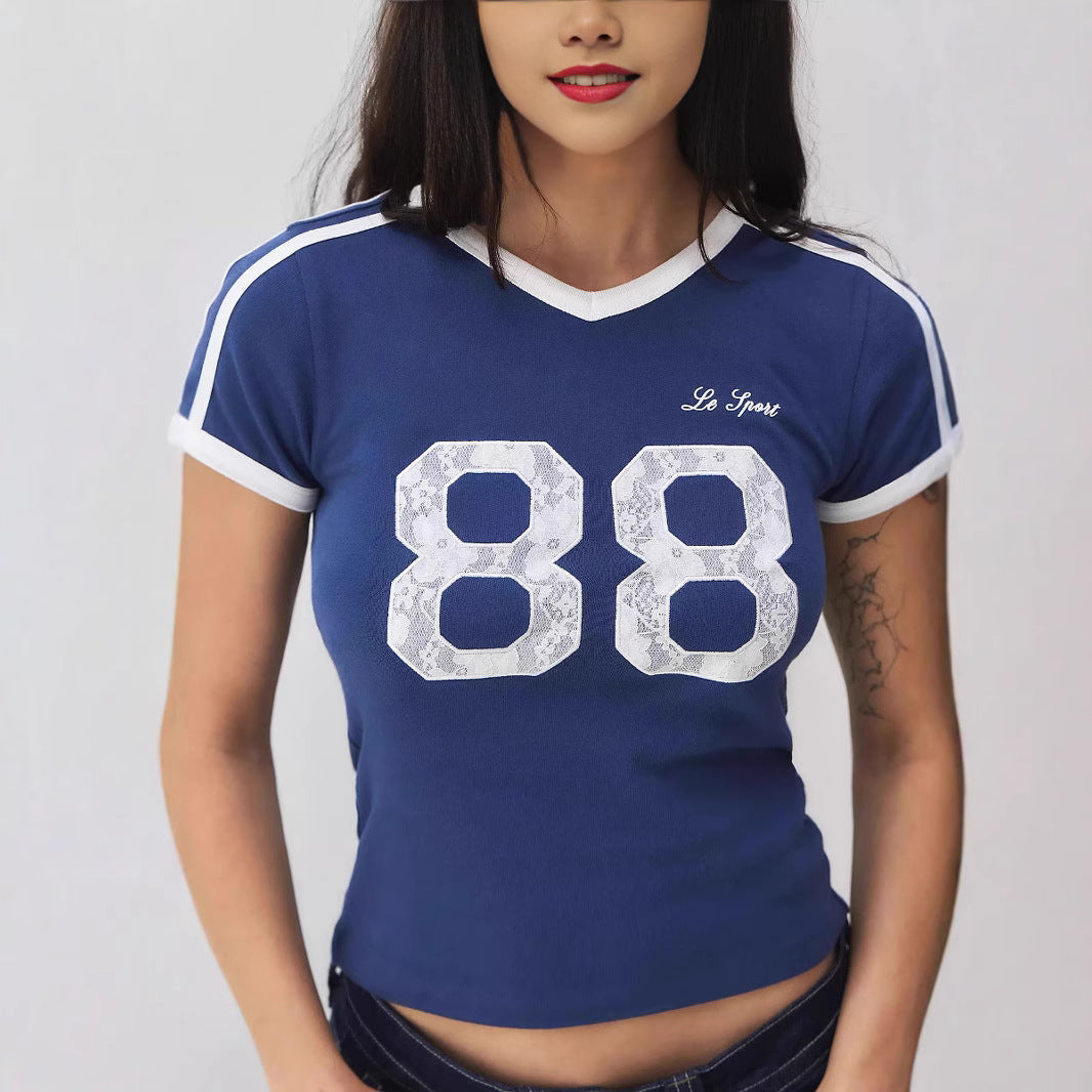 Prisca - Vintage cropped dames top met sportieve v-hals