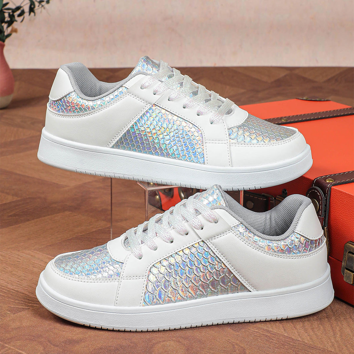 Kirsten - Dames sneakers met structuuraccent en stevige zool