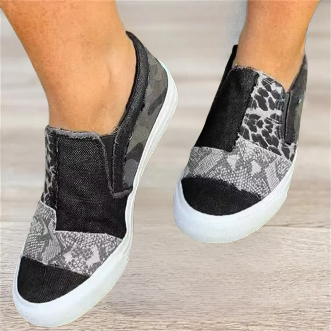 Florencia - Dames slip-on sneaker met speels patchwork ontwerp