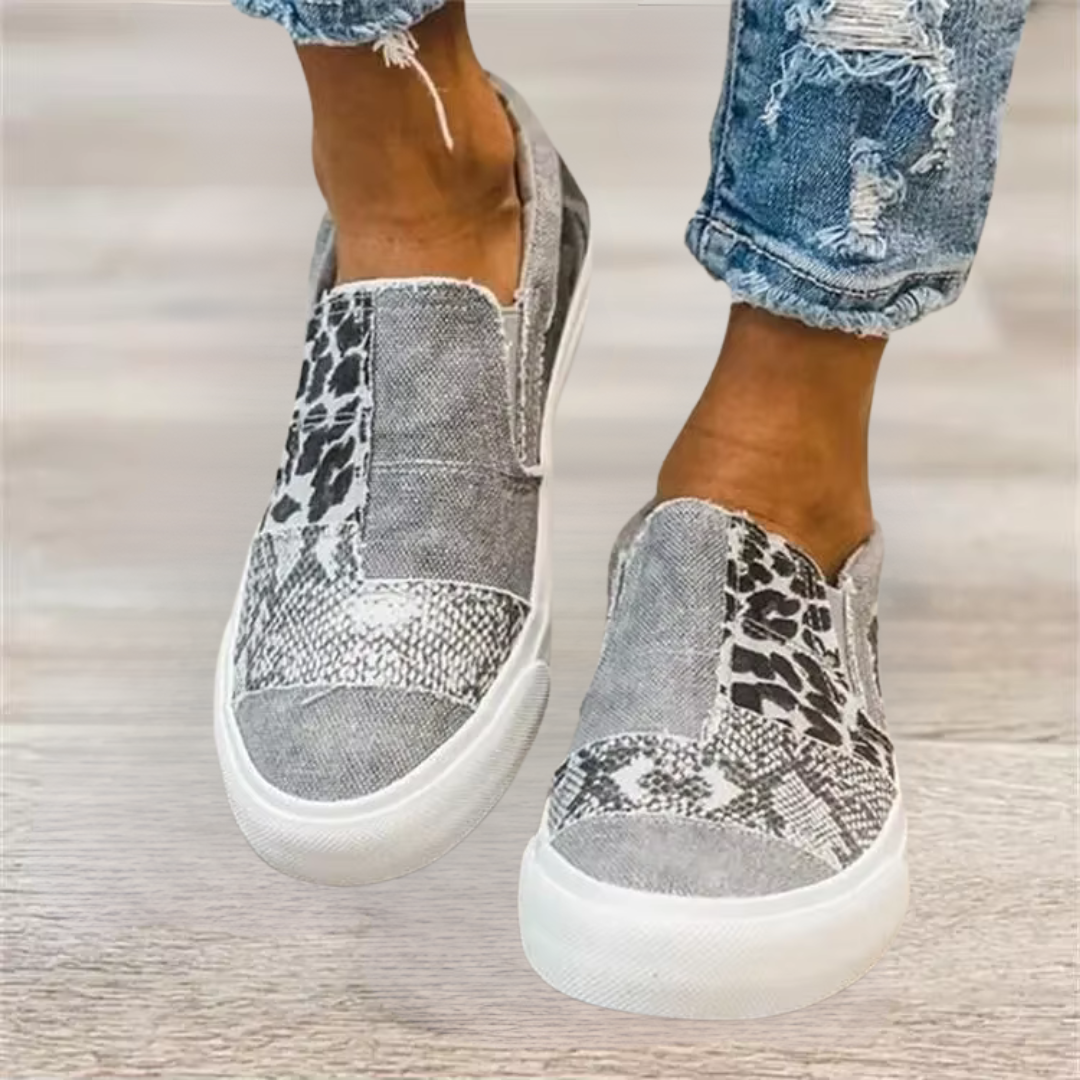 Florencia - Dames slip-on sneaker met speels patchwork ontwerp
