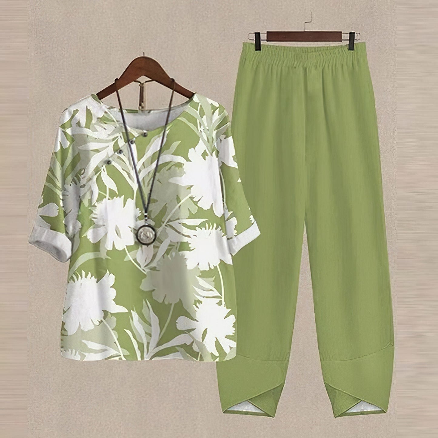 Elzbieta - Dames set met bloemige top en rechte broek