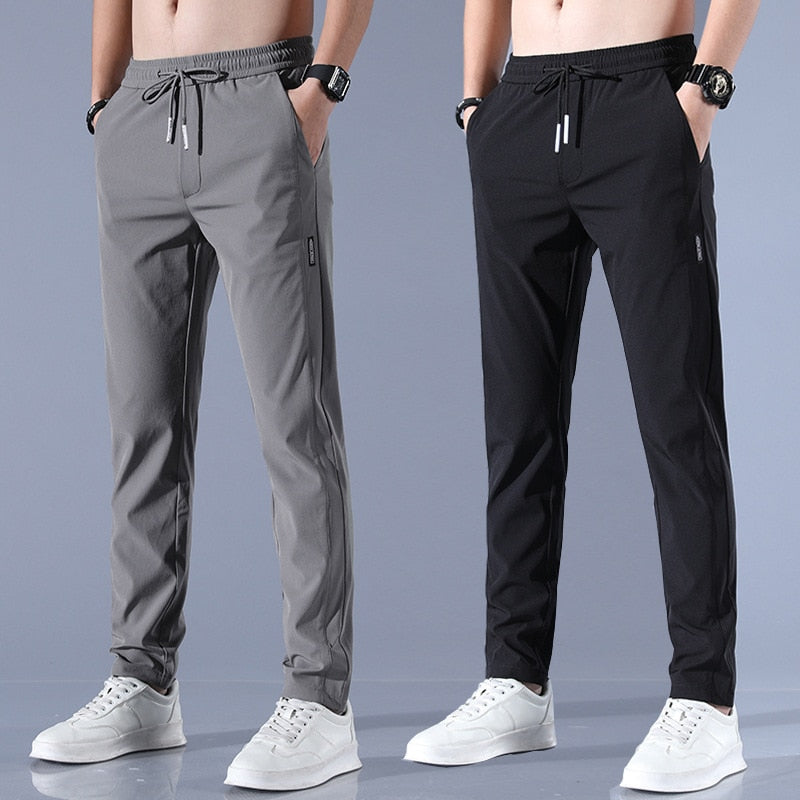 Anselm - Ademende slim-fit joggingbroek met trekkoord in de taille