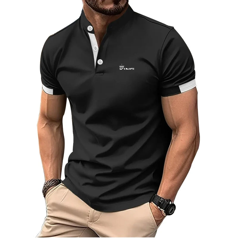 Robin – Moderne herenpolo met opstaande kraag en knoopdetail