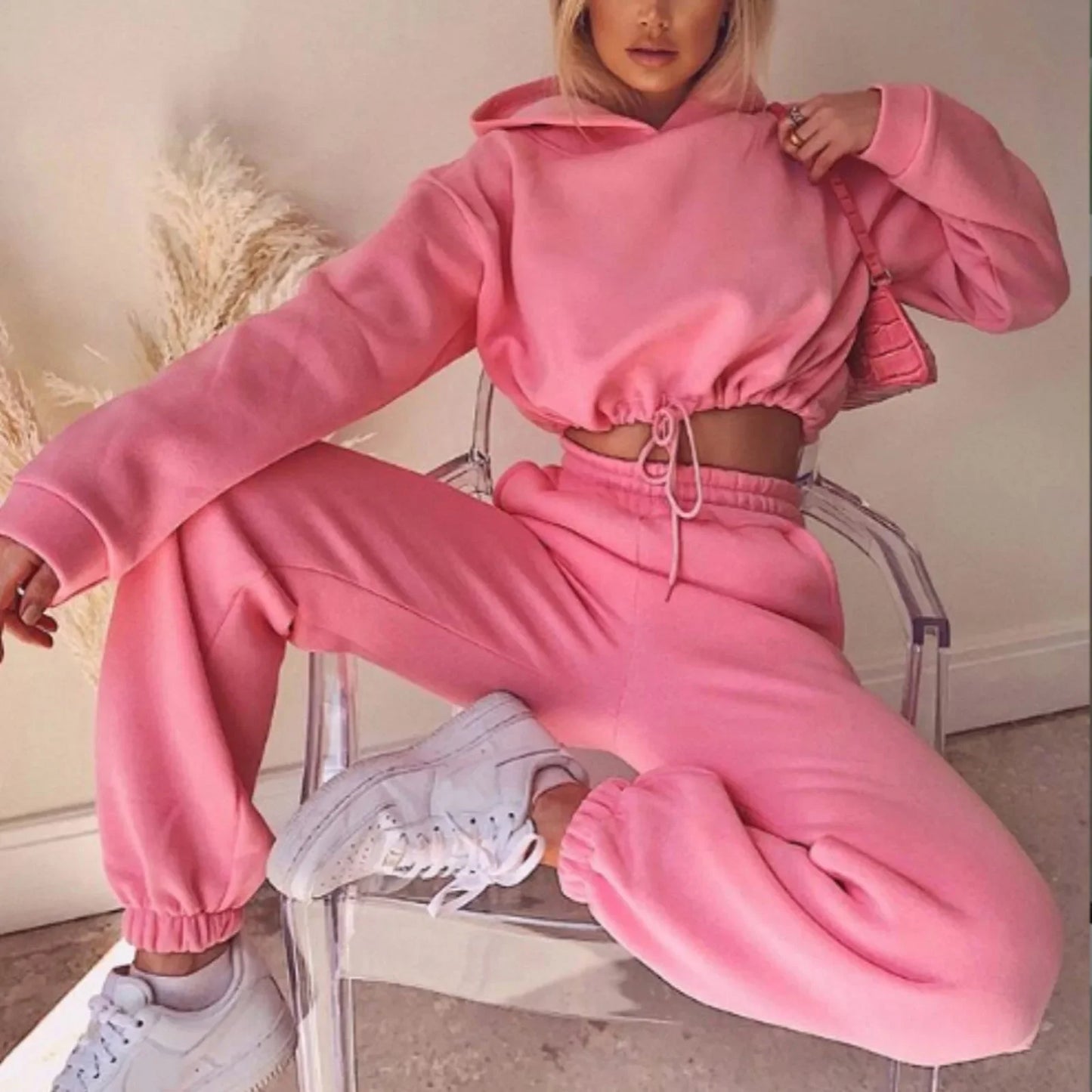 Lindsay – Cropped hoodie en joggingbroek set voor dames